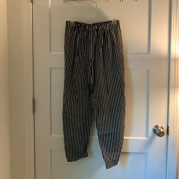 Urban Outfitters wrap pant. Size S. Black & white - Picture 3 of 4